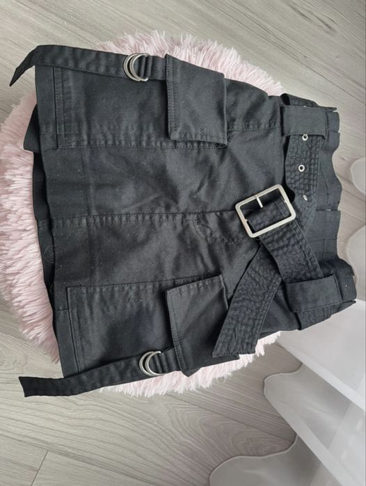 Fustă scurtă neagră