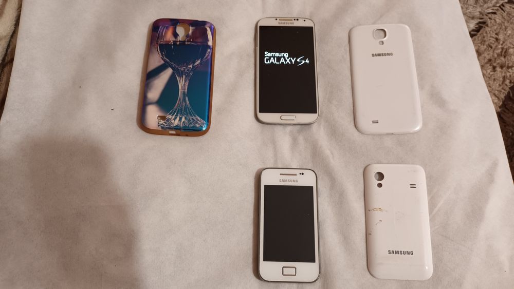 Pachet: Samsung Galaxy S4 GT-i9505 - 4G si Galaxy Ace GT-S5830i