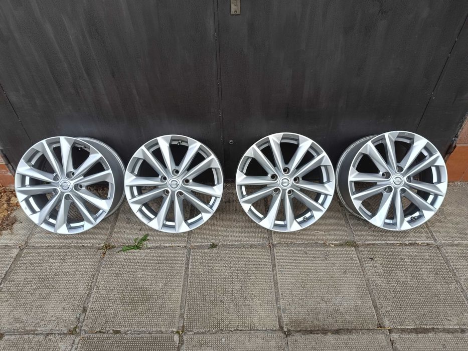 ОРИГИНАЛНИ джанти с датчици  17 ' 5x114,3 Нисан / NISSAN ЕТ40 7J 66,1