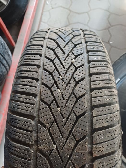 De vânzare anvelope iarna pirelli 195 55 17 și semperit 215 65 16