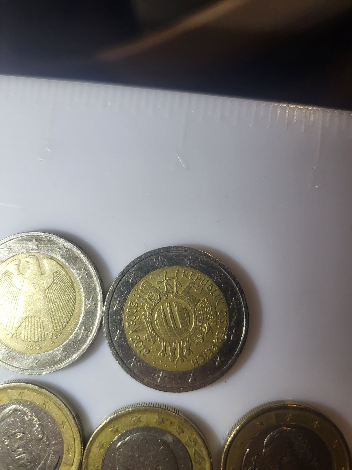 Vand monede de ,1 euro si 2  euro rare in stare buna