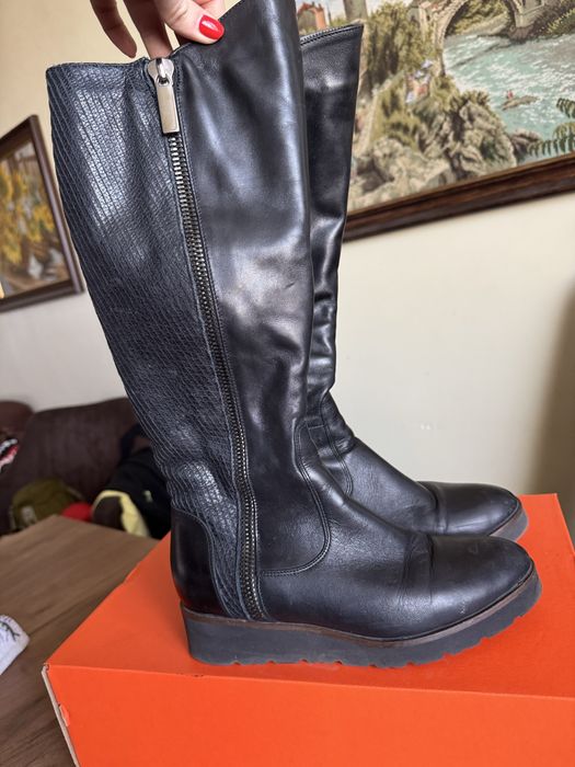Удобни ботуши в черен цвят , от естествена кожа