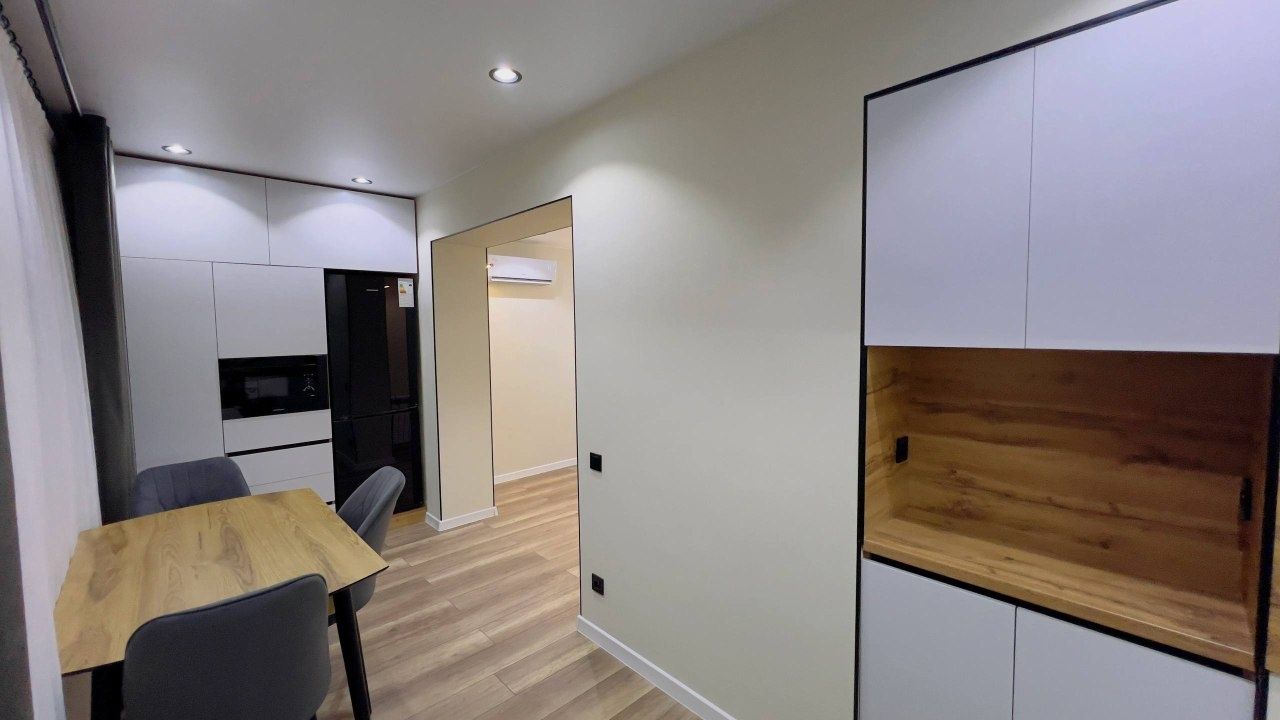 Продается Академ городок 3/3/5 70м² евроремонт Укомплектована