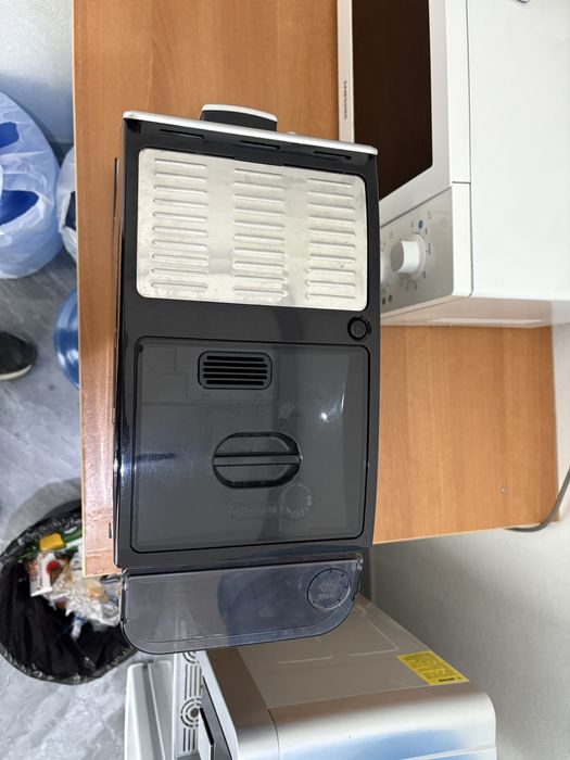 Продается кофе машина DelonghI