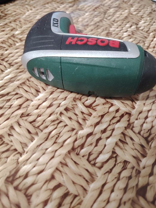 Bosch IXO - - акумулаторна отверка