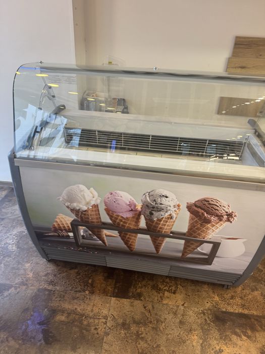 Vitrina inghetata 7 vaschete