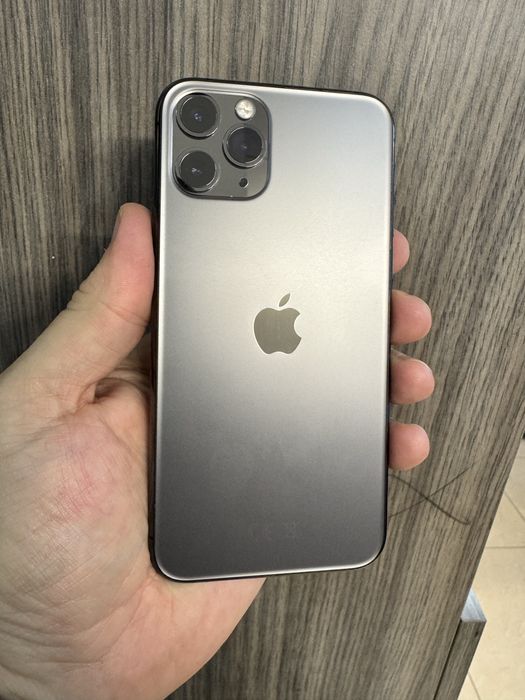 Телефон Apple iPhone 11 pro 512 GB черен , използван