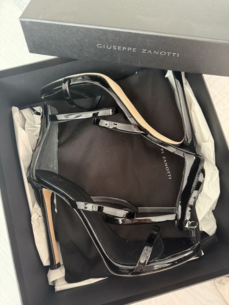 Sandale Giuseppe Zanotti