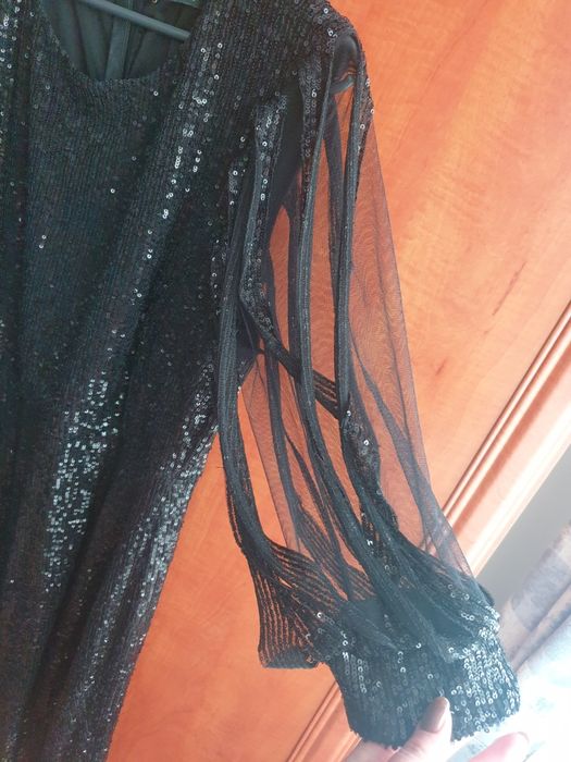 Vand rochie neagră noua