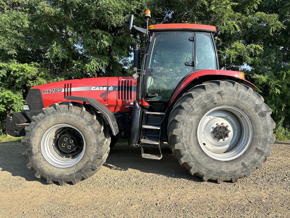 Tractor Magnum Mx285