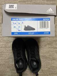 Pantofi Adidas TR21