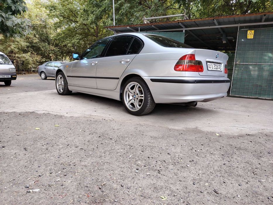 BMW e46 restail. 2004 год