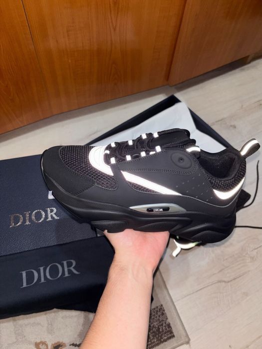 Dior B22 noi cu eticheta