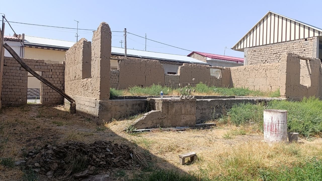 Atrofi uralgan yer maydoni sotiladi/Qaror chiqqan