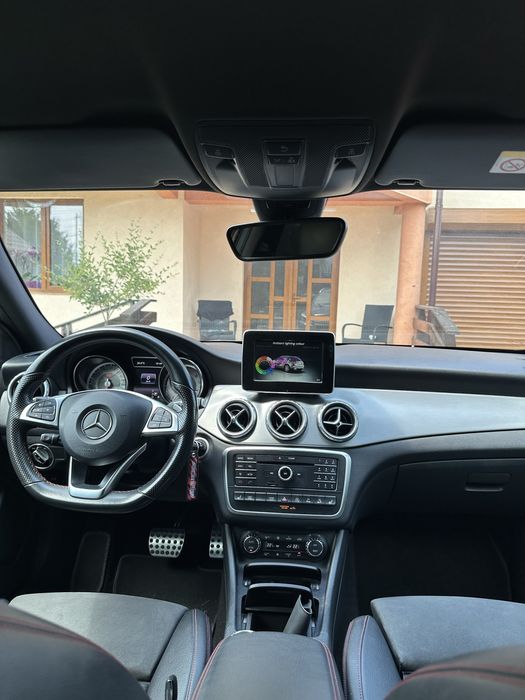 Vand Mercedes Benz GLA 200d AMG 4Matic