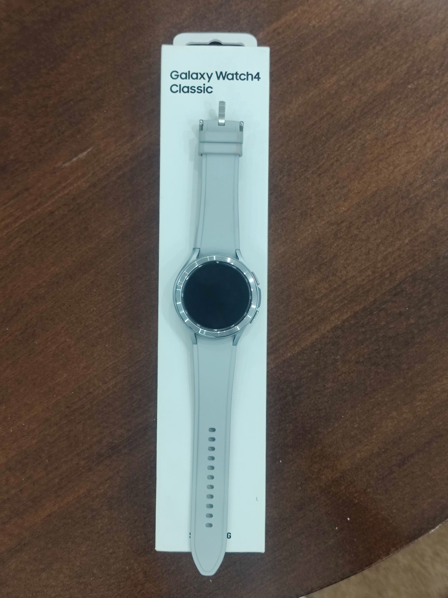 Часовник Samsung Galaxy watch4 classic