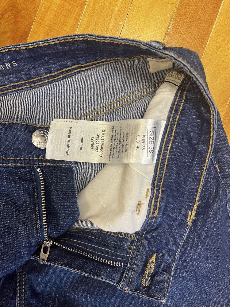 Pantaloni capri denim marimea 38