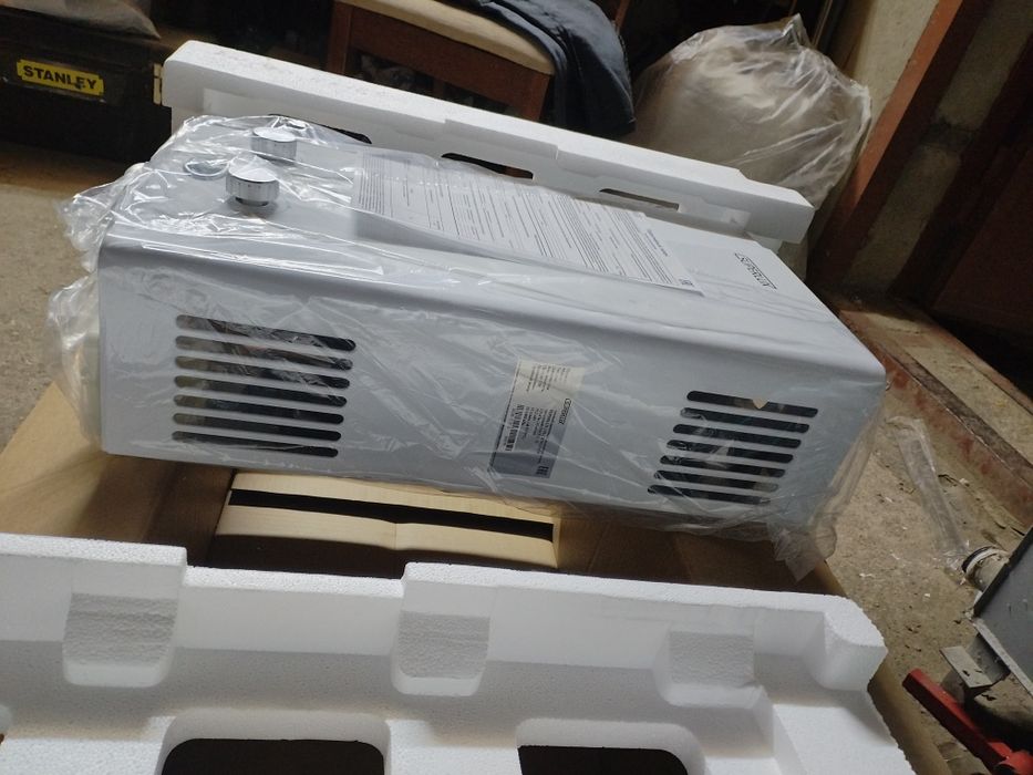 Водонагреватель проточный Ariston SUPERLUX 10L CF NG NEW