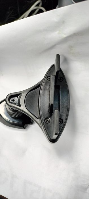 Suport magnetic de telefon sau tableta pentru masina, cu prindere in C