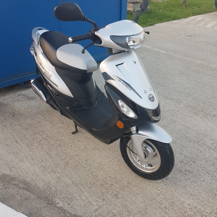 Vand scuter de 50 cmc