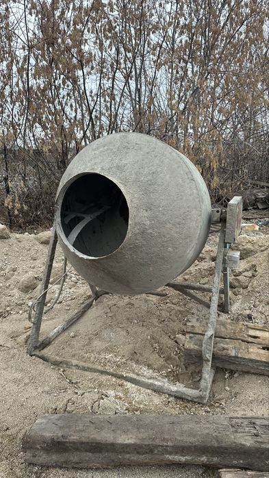 Продам бетономешалку 380 В