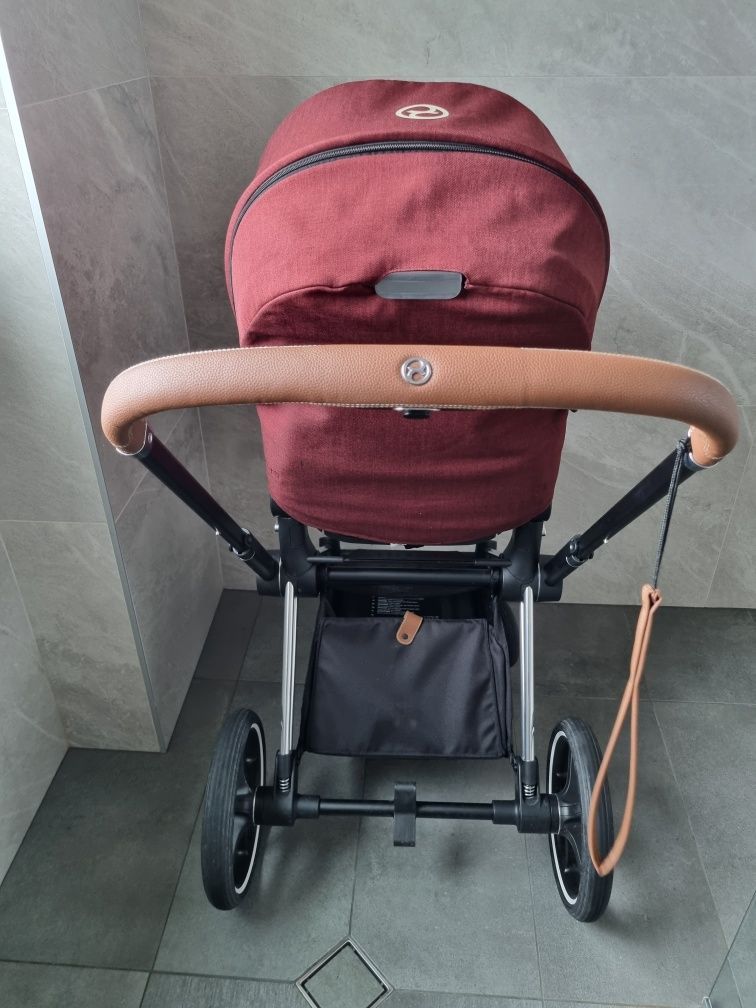 Cybex Priam + тапицерия, дъждобран, адаптори и чувал