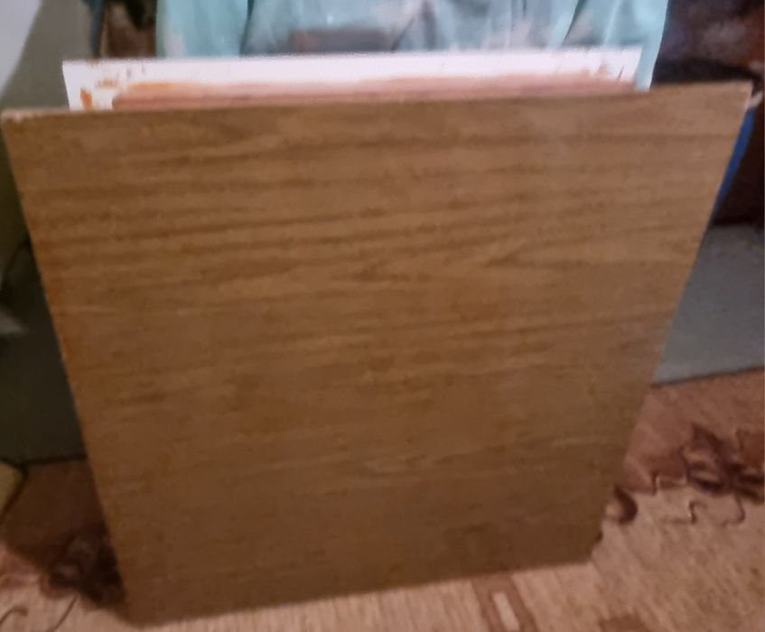 Две кухненски маси със сглобяеми крака 40 лв бр.