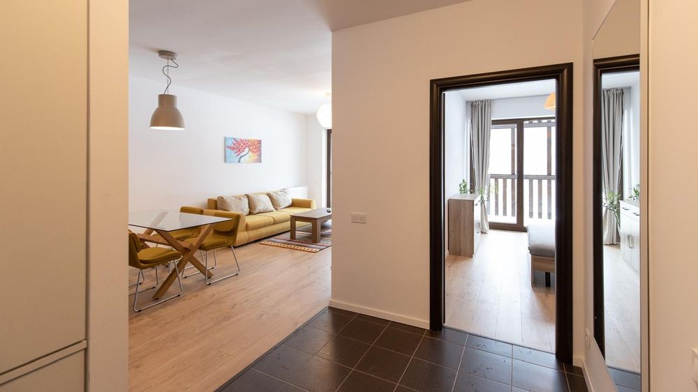 Închiriez apartament 2 camere la Tampa Garden Residence