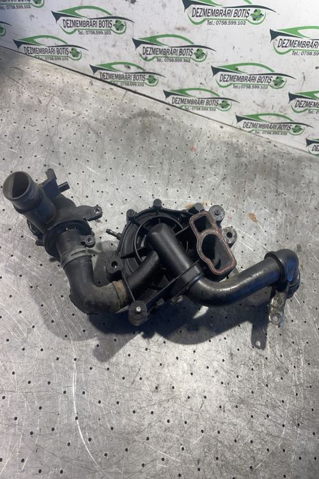 Pompa apa A 651 200 63 01 Mercedes-Benz C-Class W204/S204