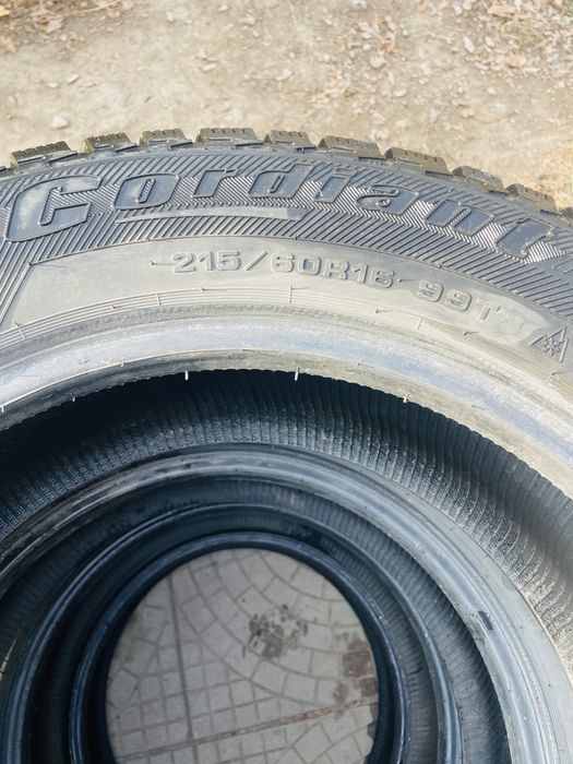 Шины б/у под ширы  в очень хорошем состоянии