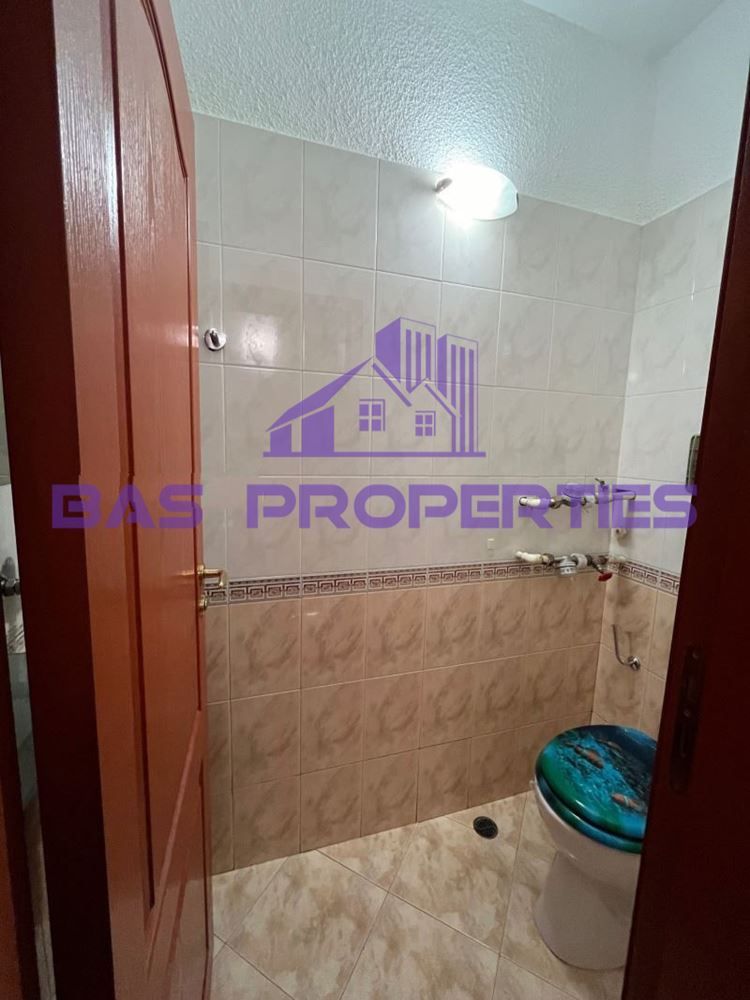 Дава се под наем Тристаен апартамент в София, Банишора - 140 кв.м за 750 € - Снимка #12