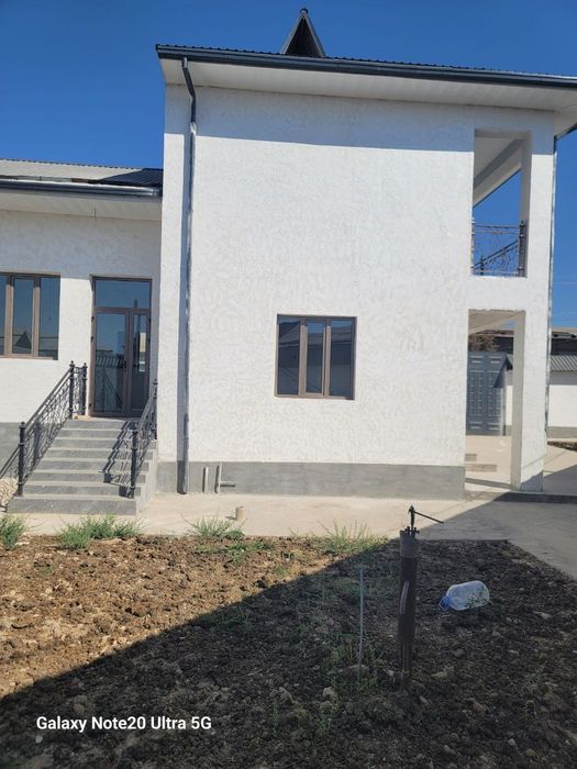 3 sotihli 2 qavatli hovli sotiladi 73000$