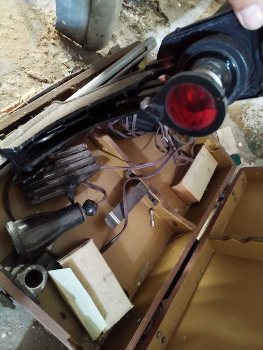 Продавам стар руски портативен фото увеличител