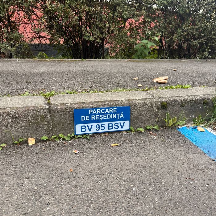 Panou parcare de reședință