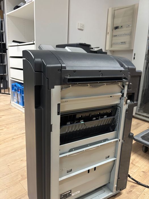 Finisher Konica Minolta sd-511 stapler stitcher