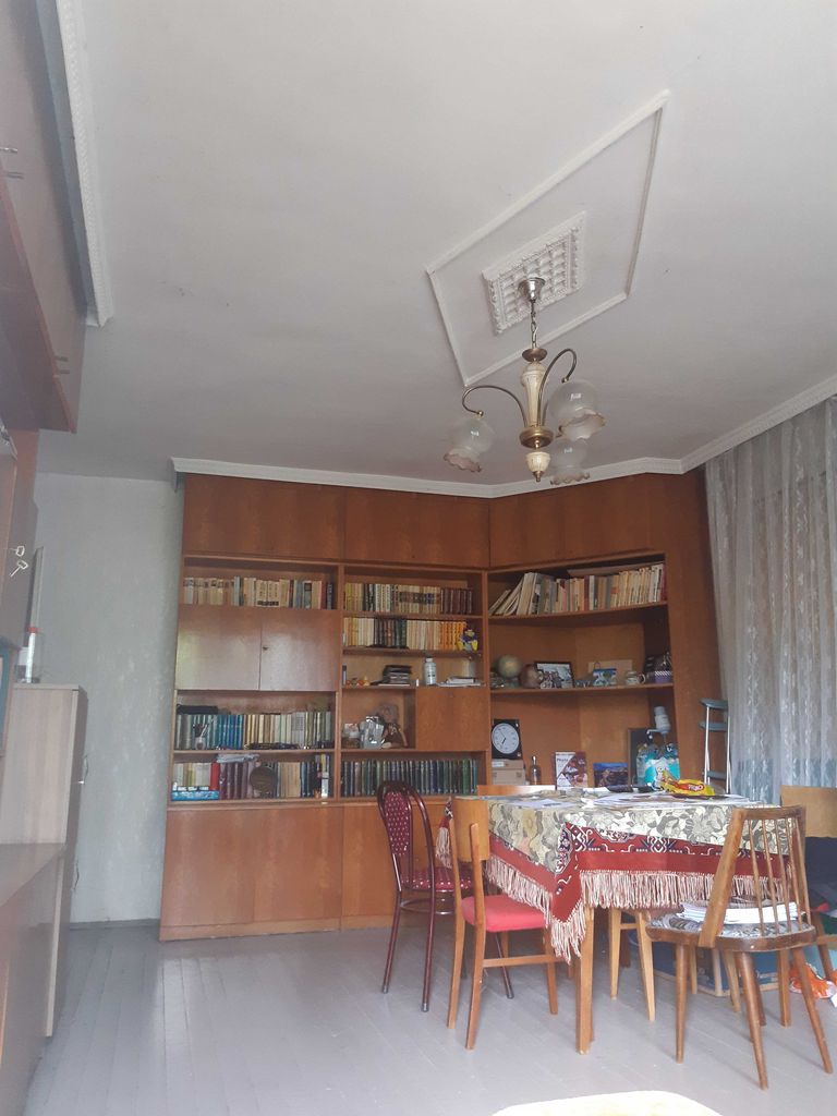 Продава се Четиристаен апартамент в Търговище, Център - 111 кв.м за 942 €/кв.м - Снимка #3