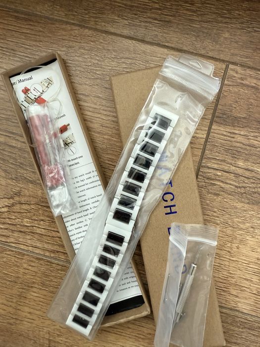 Керамический ремешок на часы. Новый