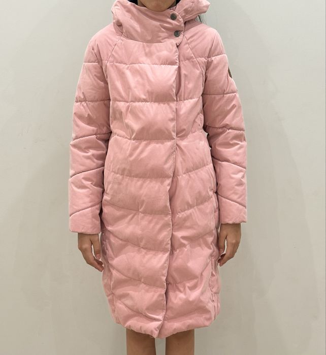 продам зимние куртки на девочку