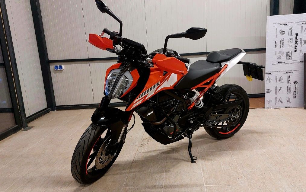 Proprietar vând KTM DUKE 125 an 2020 LED ABS, se conduce cu A1