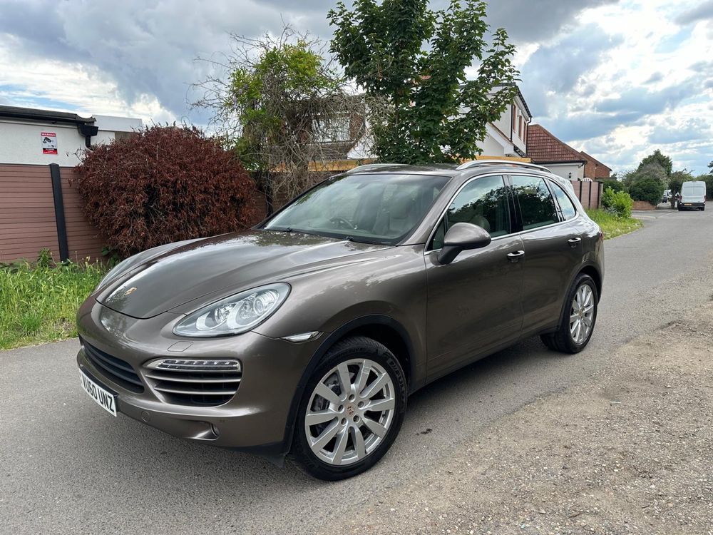 Dezmembrez porsche cayenne