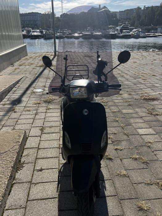 Scuter DTS Milano R model Vespa