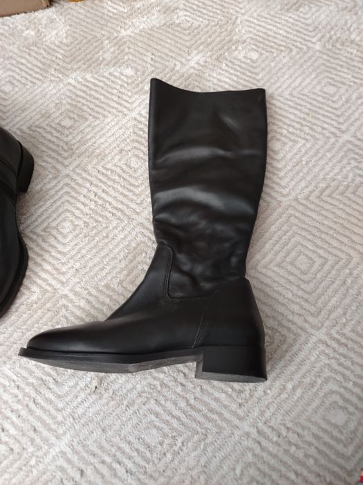 Женские сапоги и ботинка для мальчиков