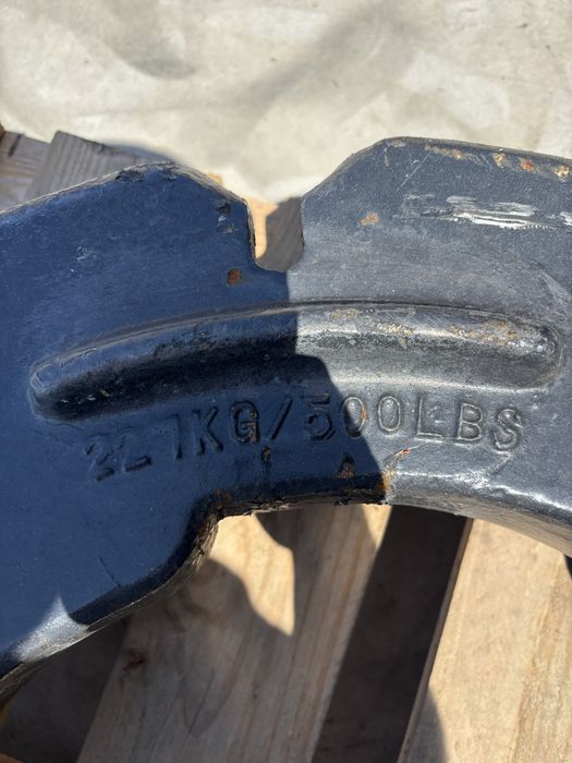 Vand Greutati punte spate pentru tractor Case/New Holland