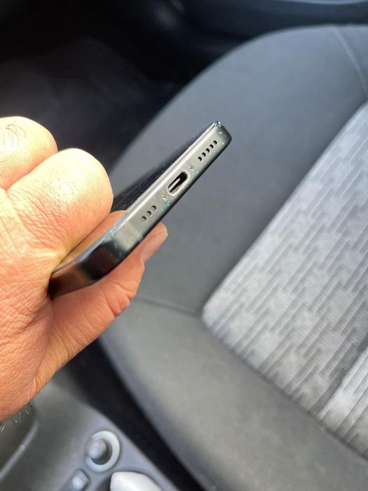 Vand Iphone 15 128GB