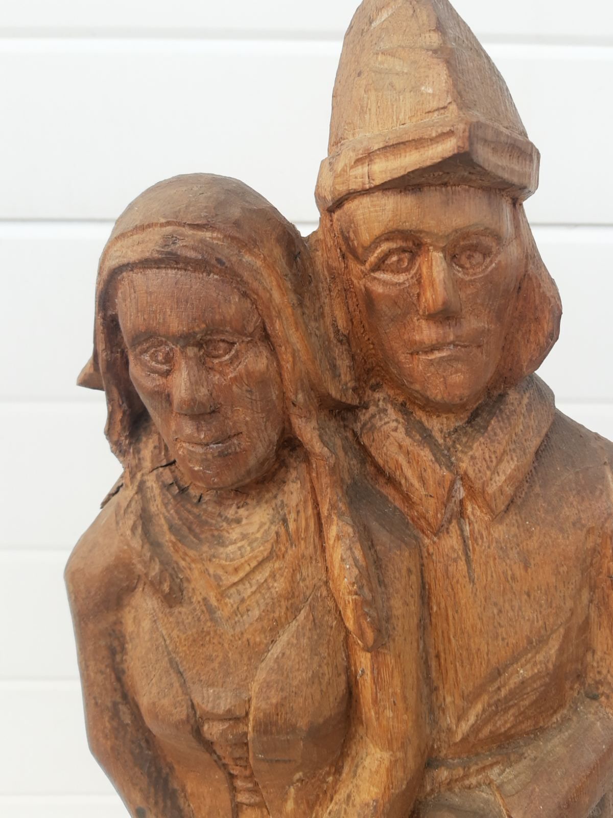 Огромна Ретро дървена статуетка двойка. Внос Холандия