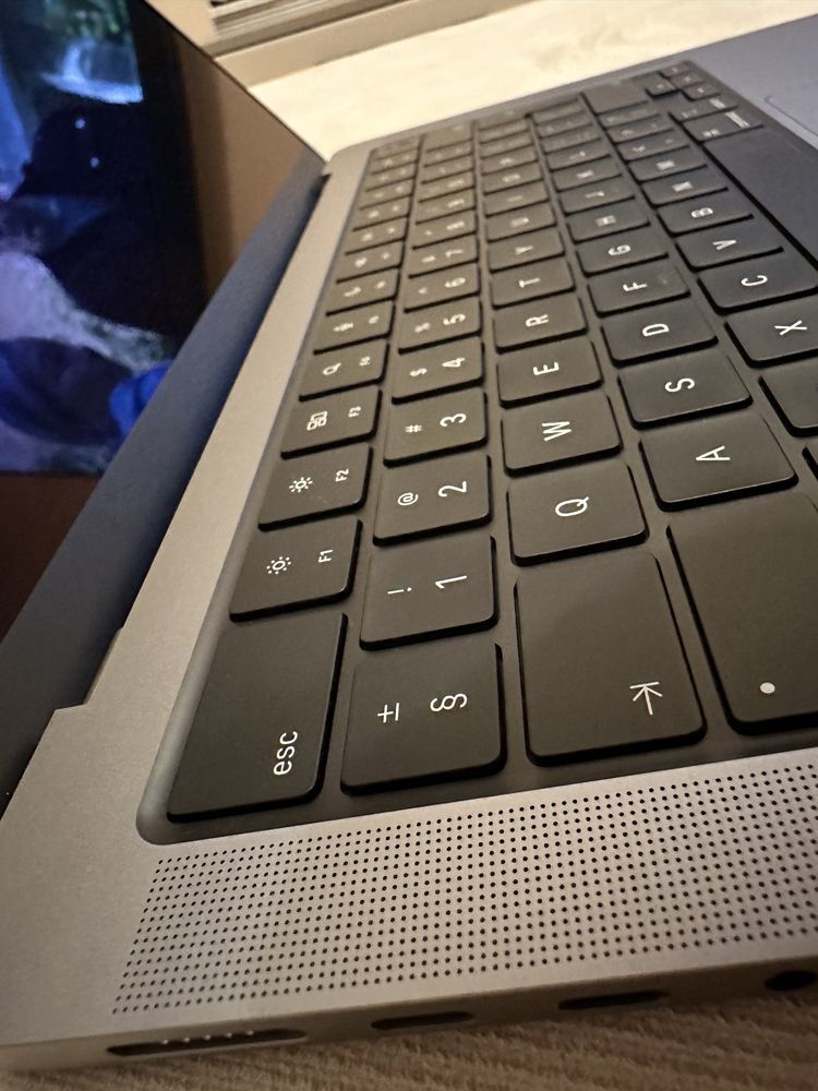 Laptop Apple MacBook Pro 14' M1(2021) ca nou, factura + garantie