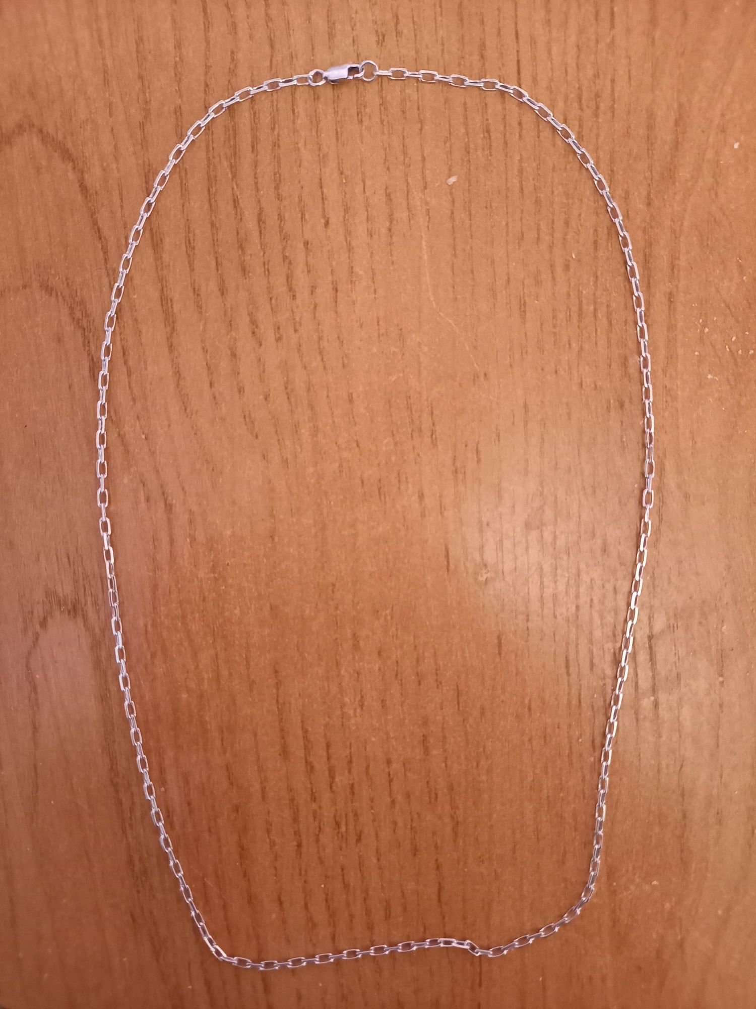 Продам серебряную цепочку