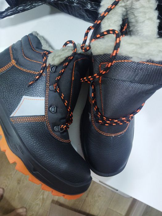 Продам ботинки рабочие