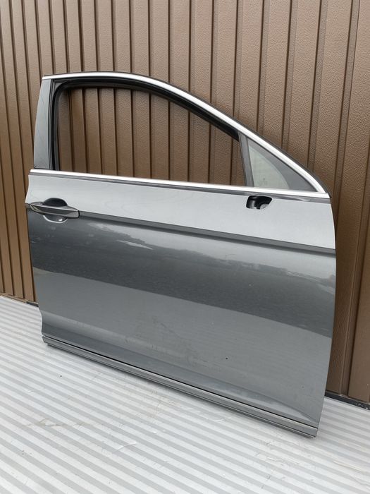 Usa dr fata vw Passat B8 cod de culoare LR7H  2015-2020