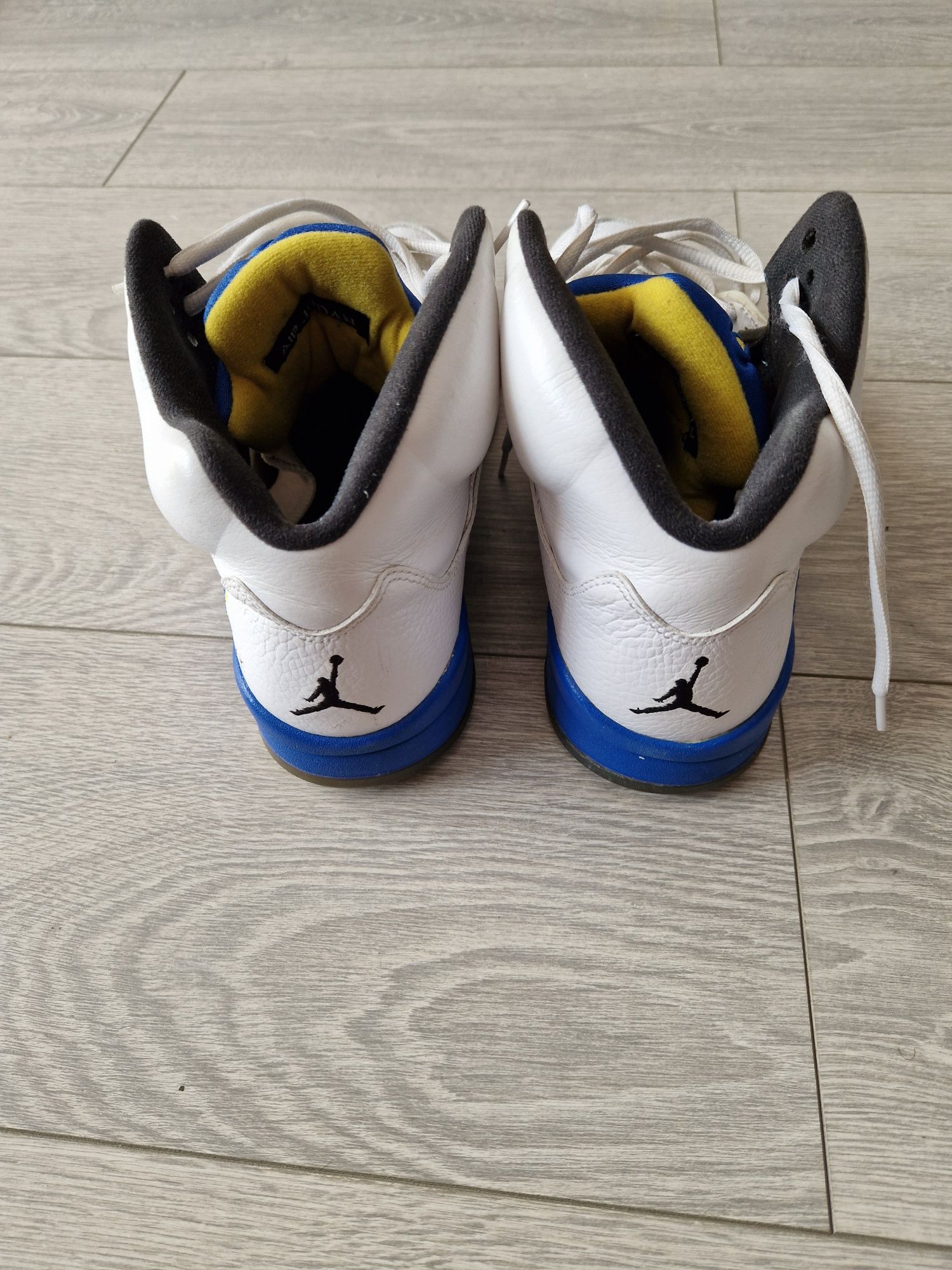 Jordan retro 5 Laney